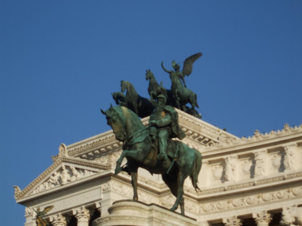 2 Be Home Colosseo Rzym Zewnętrze zdjęcie