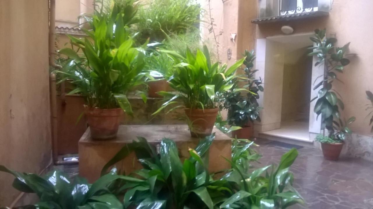 2 Be Home Colosseo Rzym Zewnętrze zdjęcie